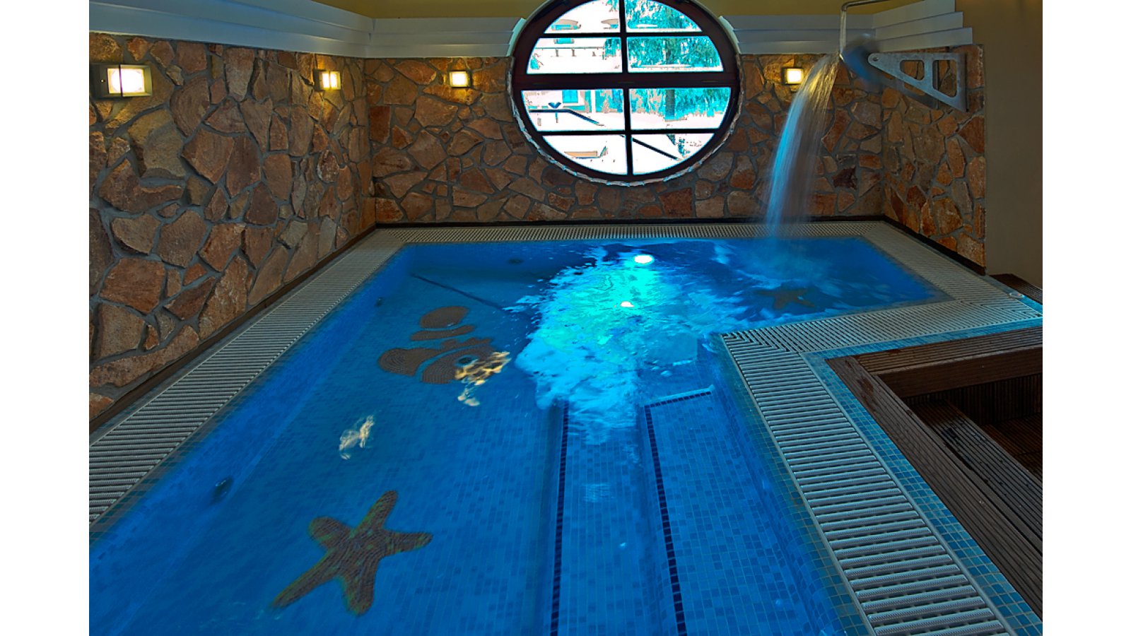 Hotel Szarvaskút és Kemencés Étterem