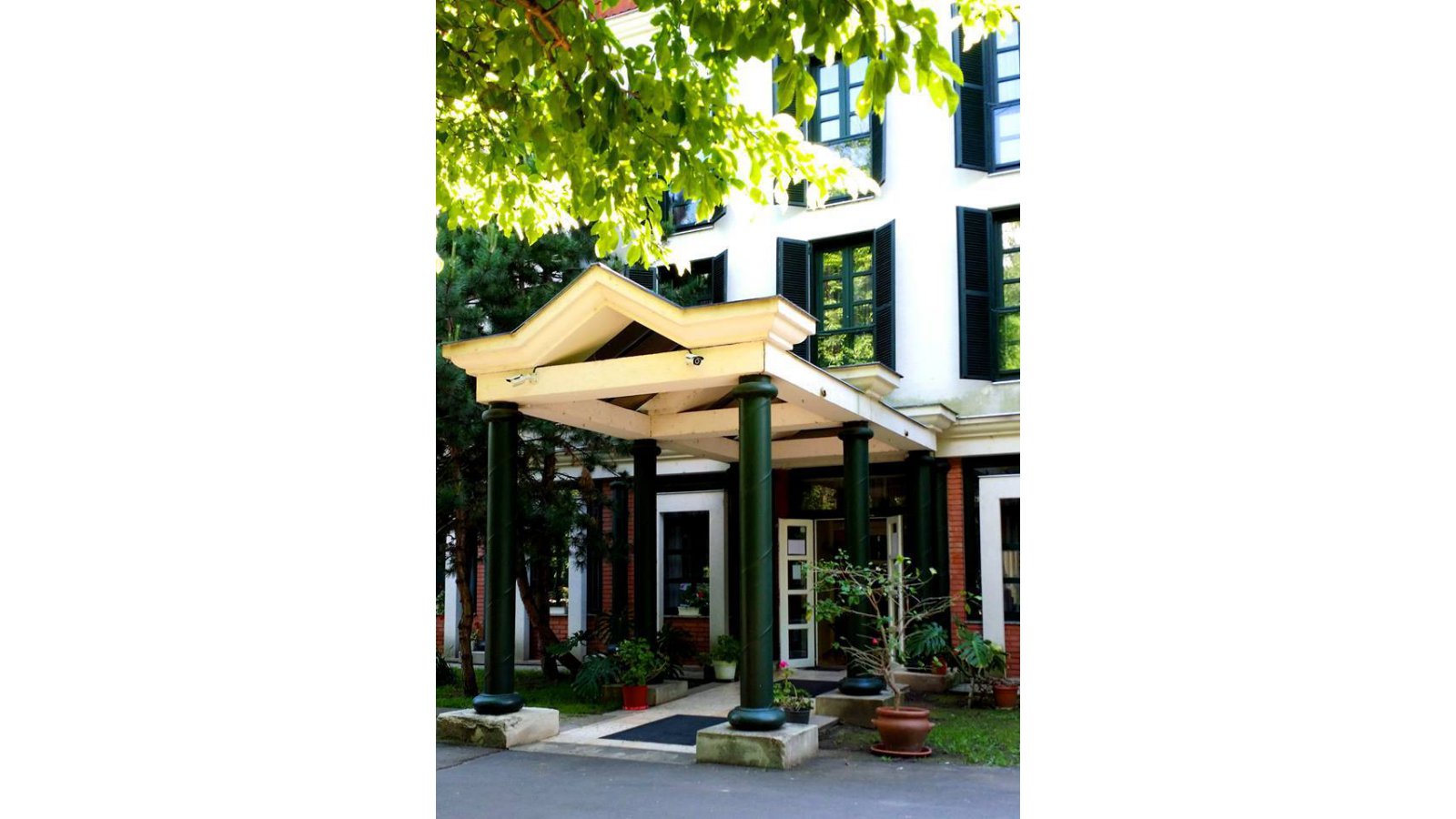 Napsugár Hotel