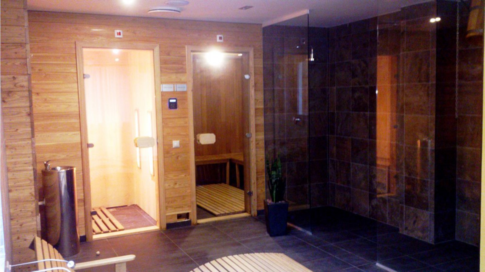 Bassiana Hotel és Étterem