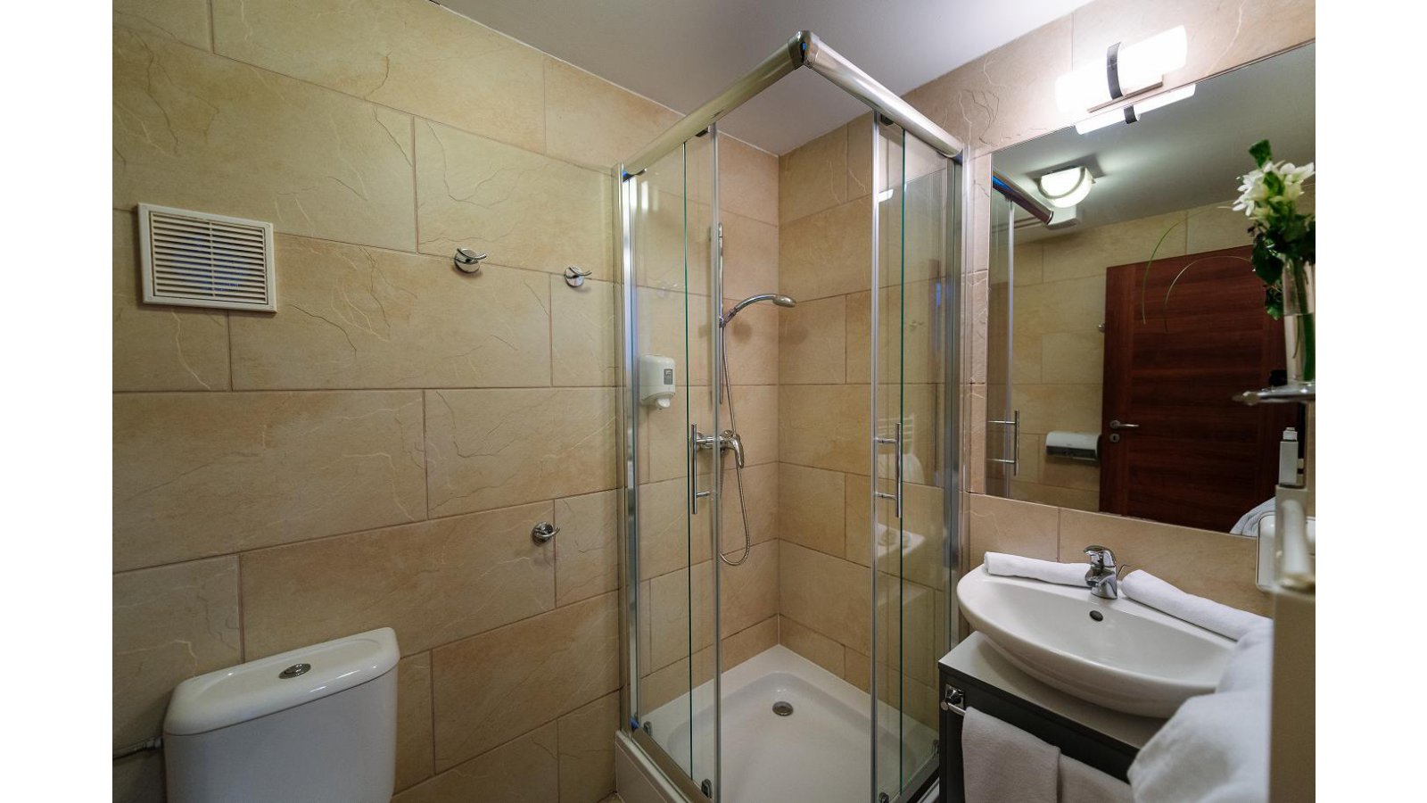 Hotel Yacht Wellness & Business Siófok