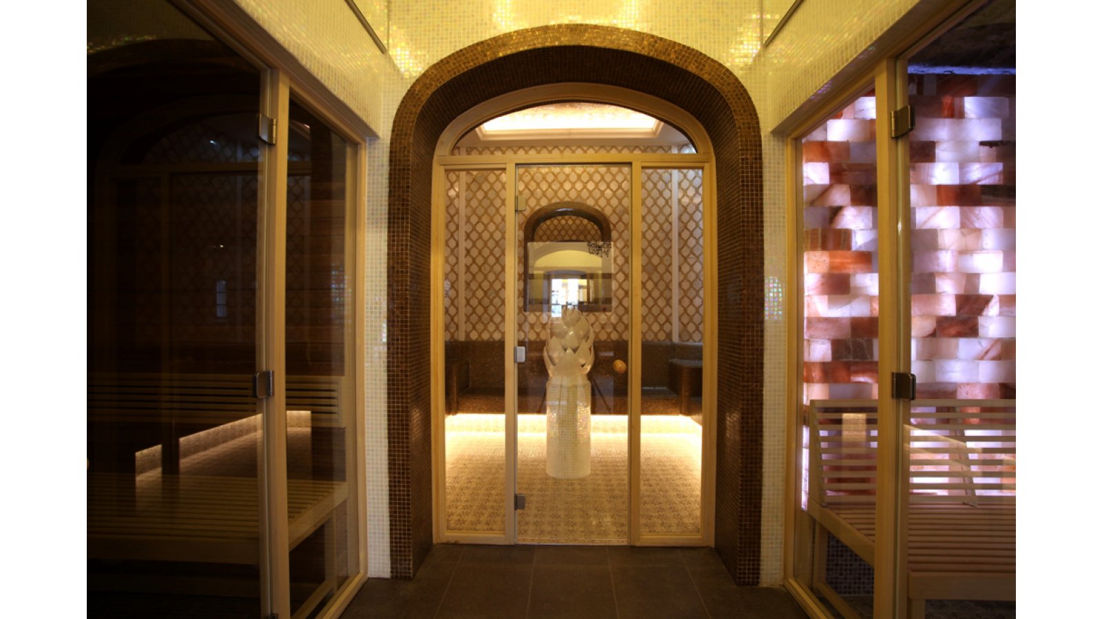 Kristály Imperial Hotel