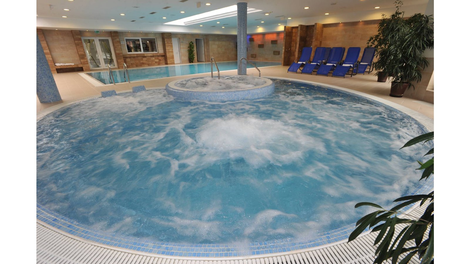 Garden Hotel Wellness és Konferencia