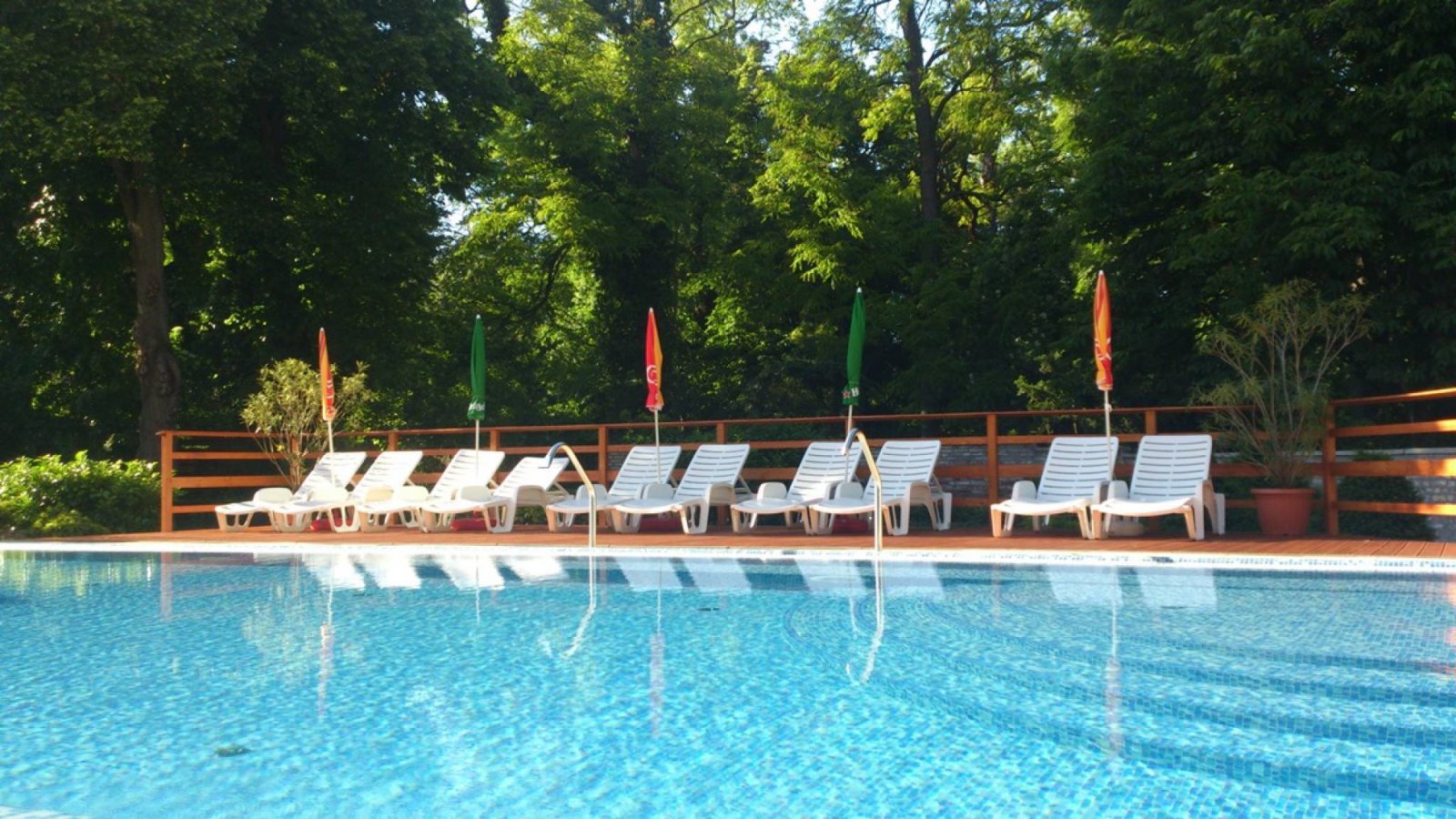 Bassiana Hotel és Étterem