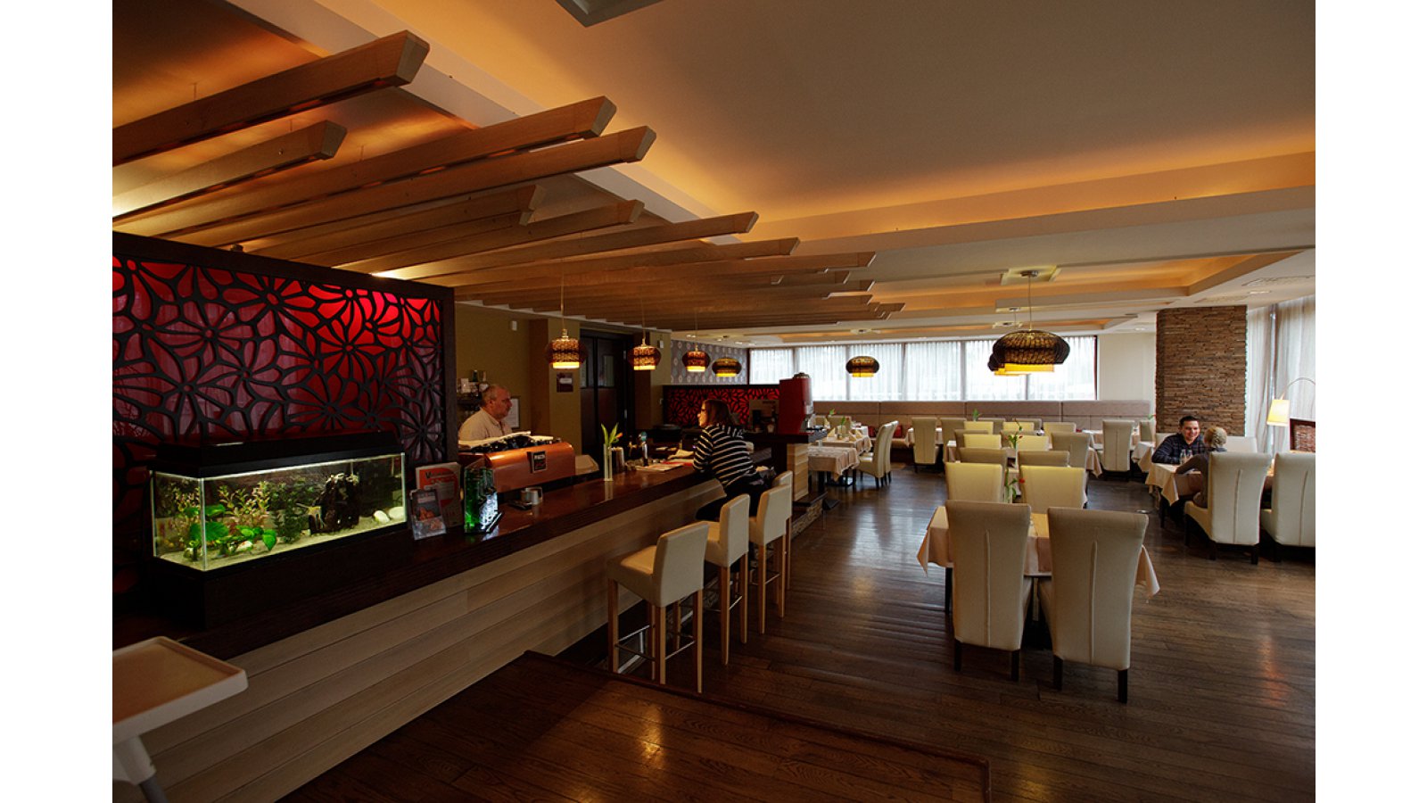 Bassiana Hotel és Étterem