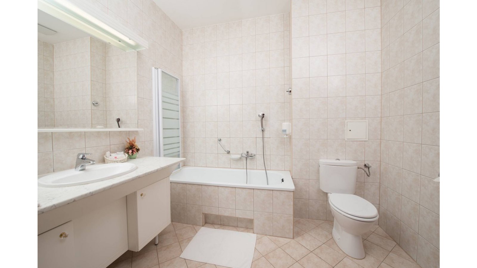 Hotel Szarvaskút és Kemencés Étterem