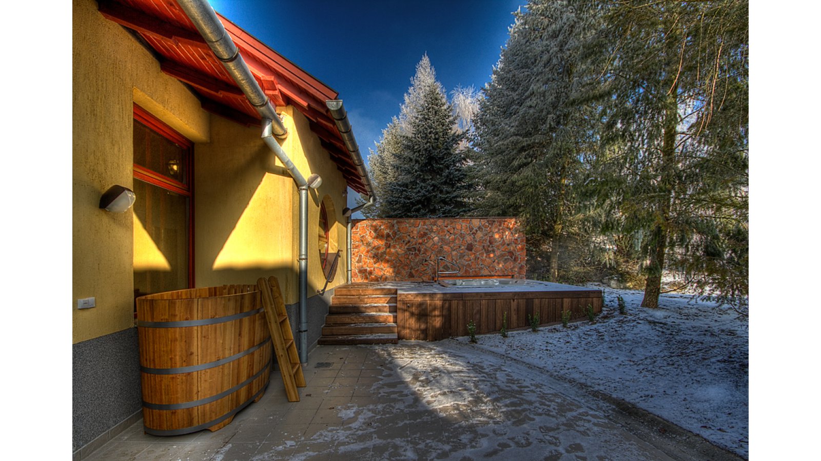 Hotel Szarvaskút és Kemencés Étterem