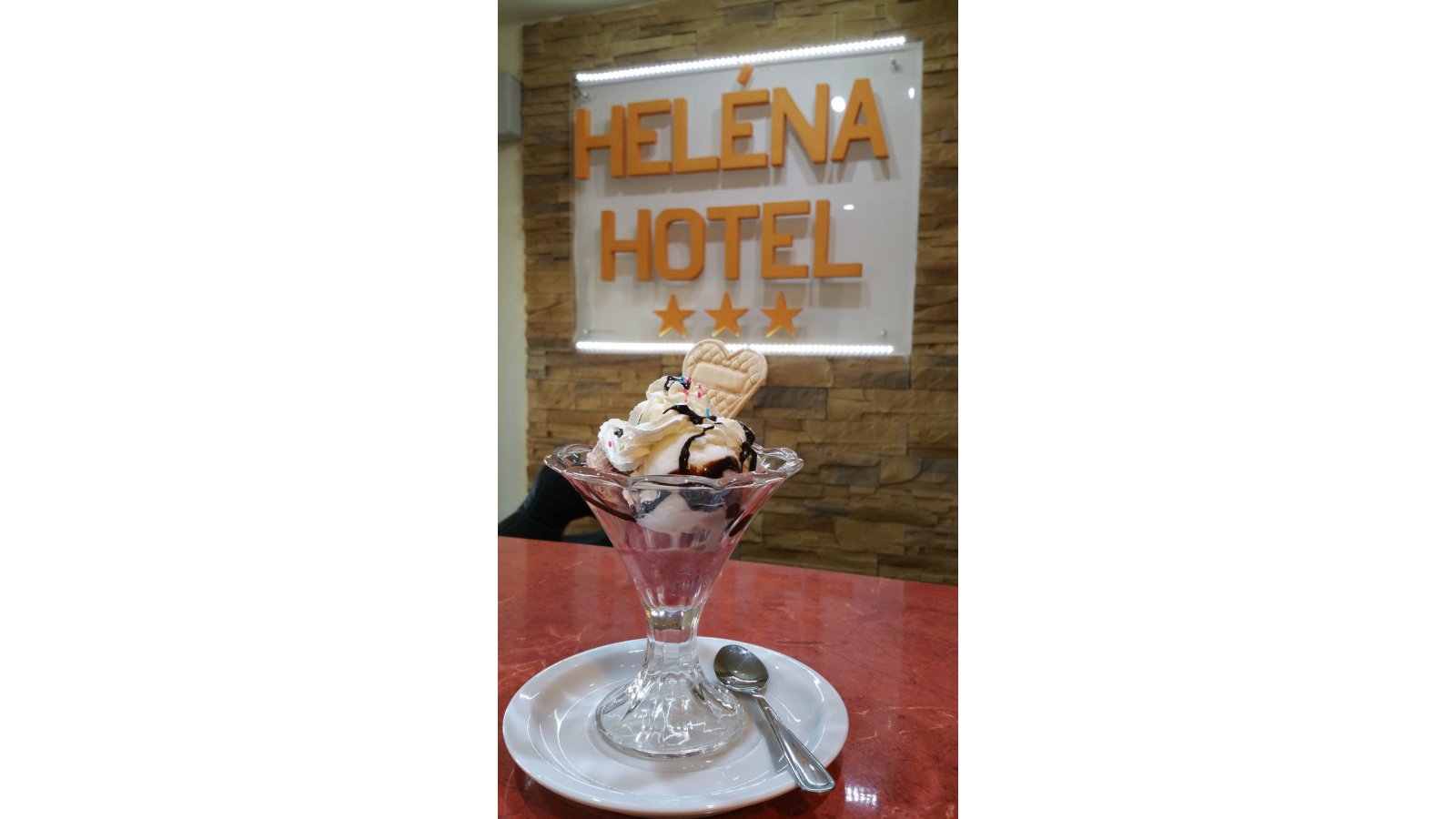 Heléna Hotel 