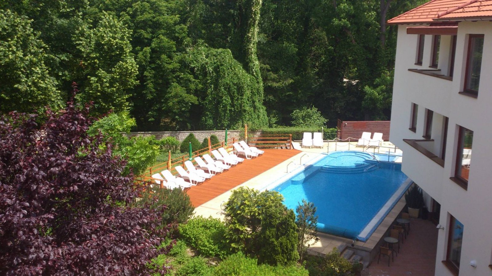 Bassiana Hotel és Étterem