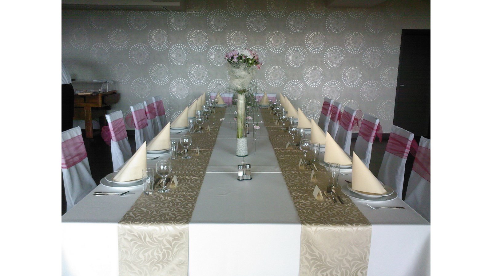 Balaton Hotel & Restaurant