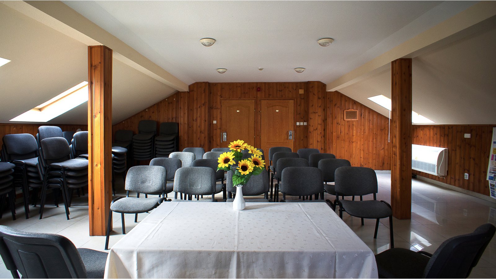 Hajnal Hotel