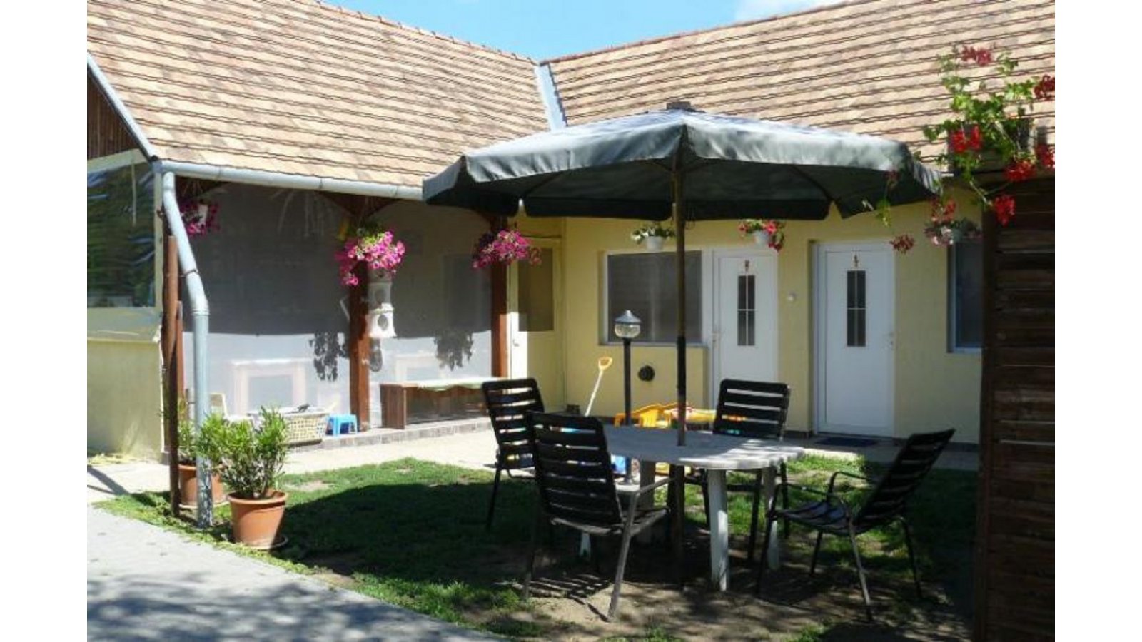 Cserke Gyöngye apartman