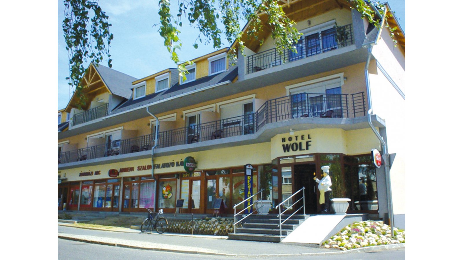 Wolf Hotel