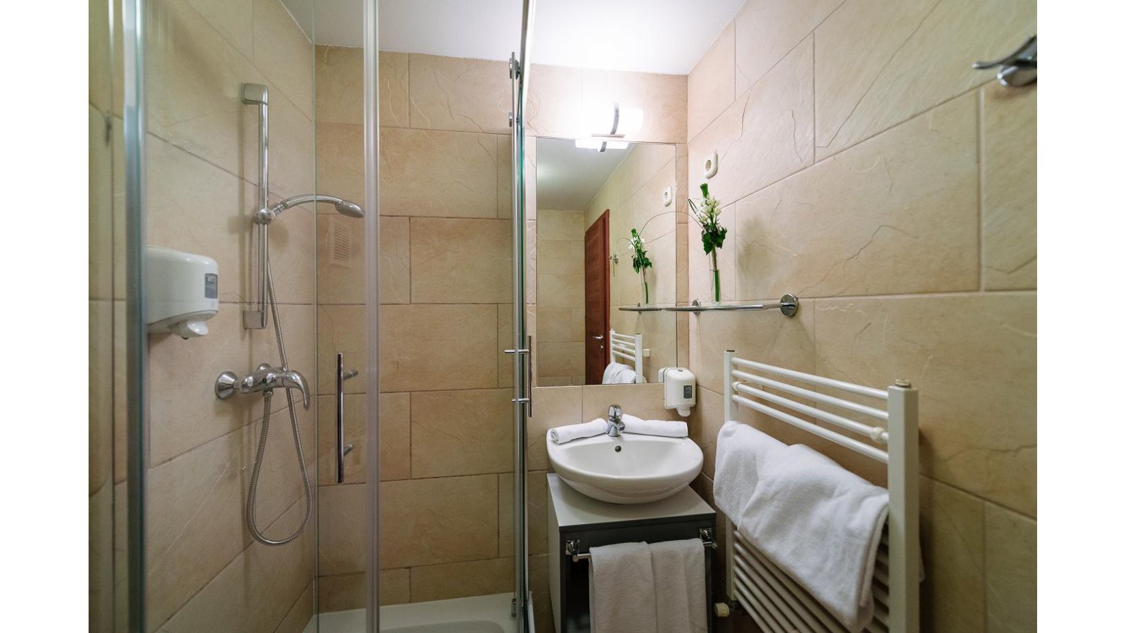 Hotel Yacht Wellness & Business Siófok