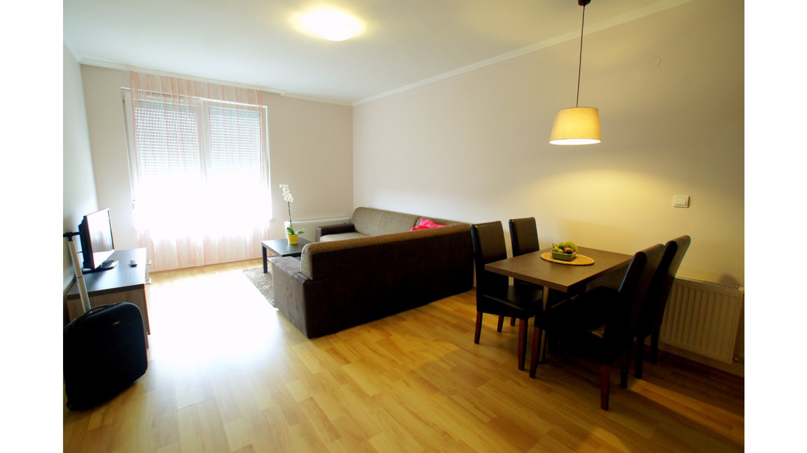 Cserkeszőlő Apartmanház
