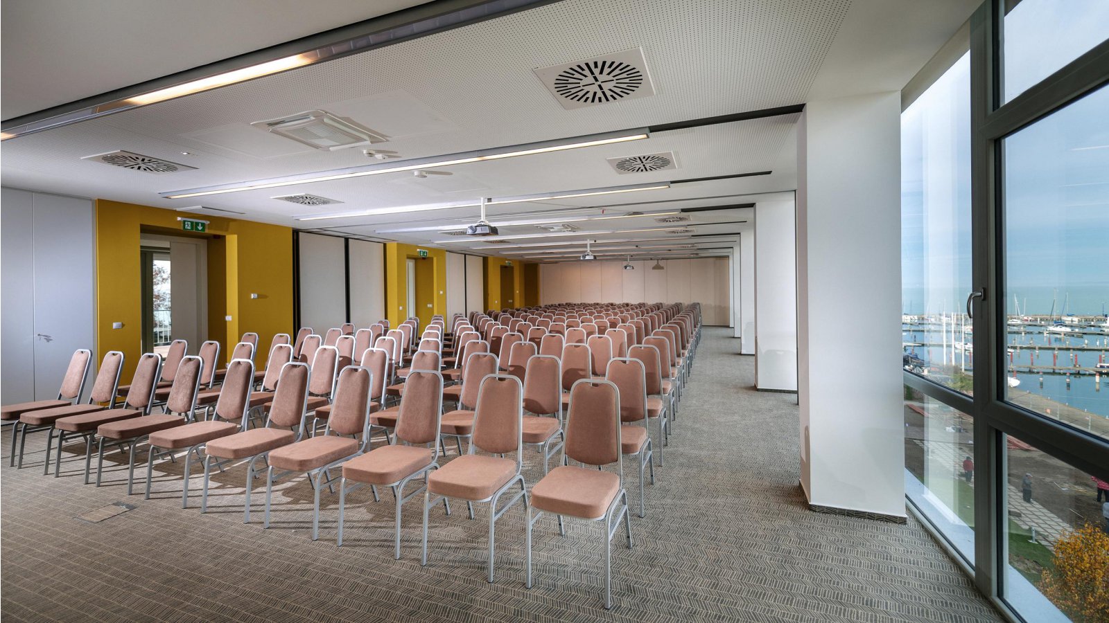 Hotel Yacht Wellness & Business Siófok