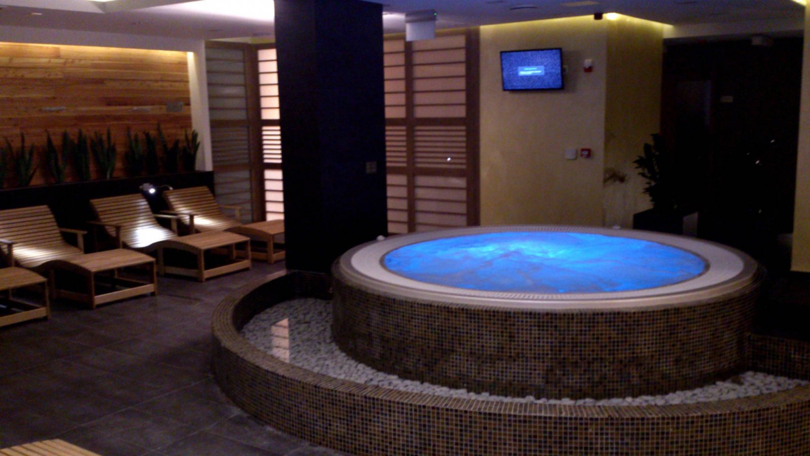 Bassiana Hotel és Étterem