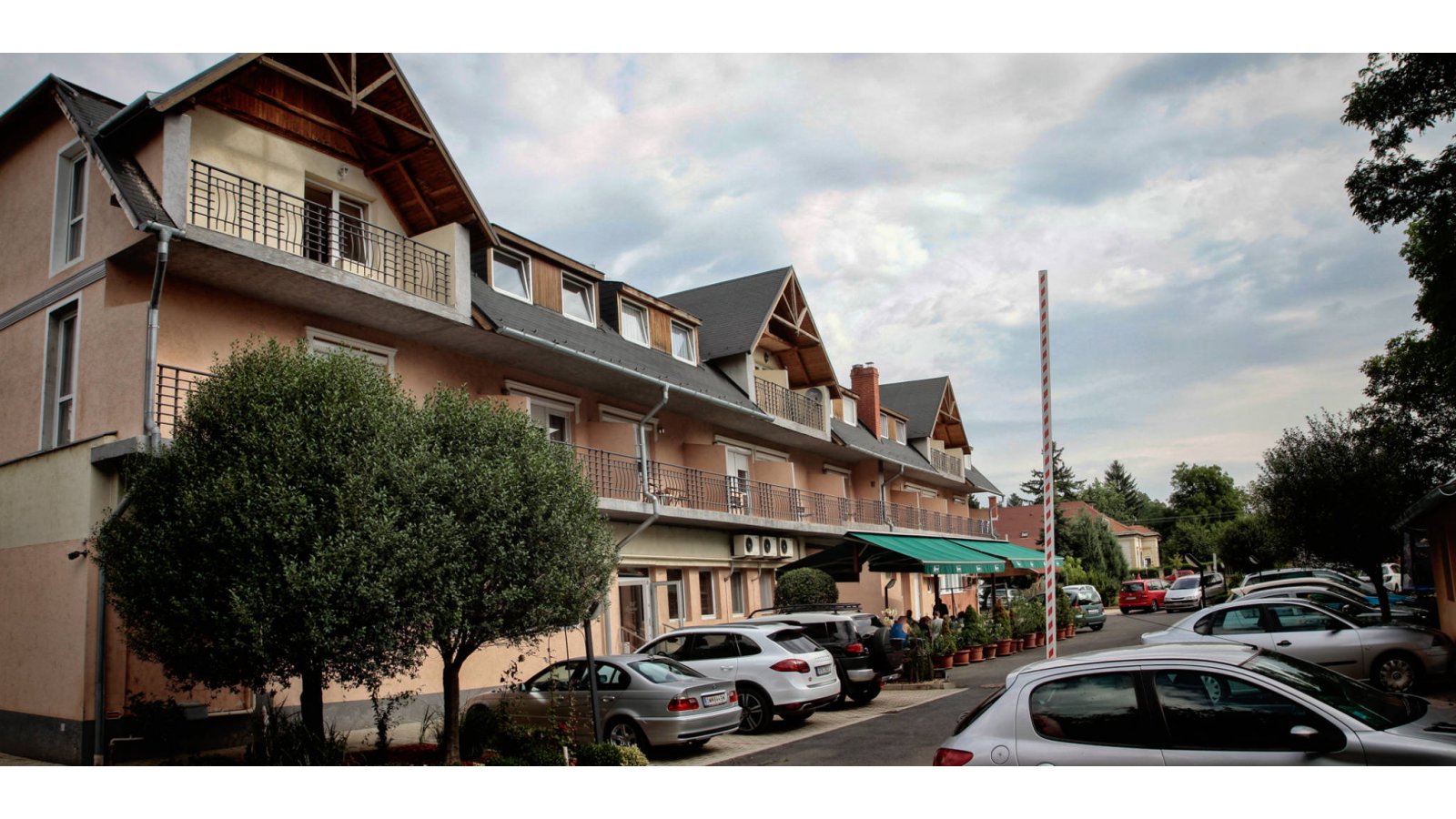 Wolf Hotel