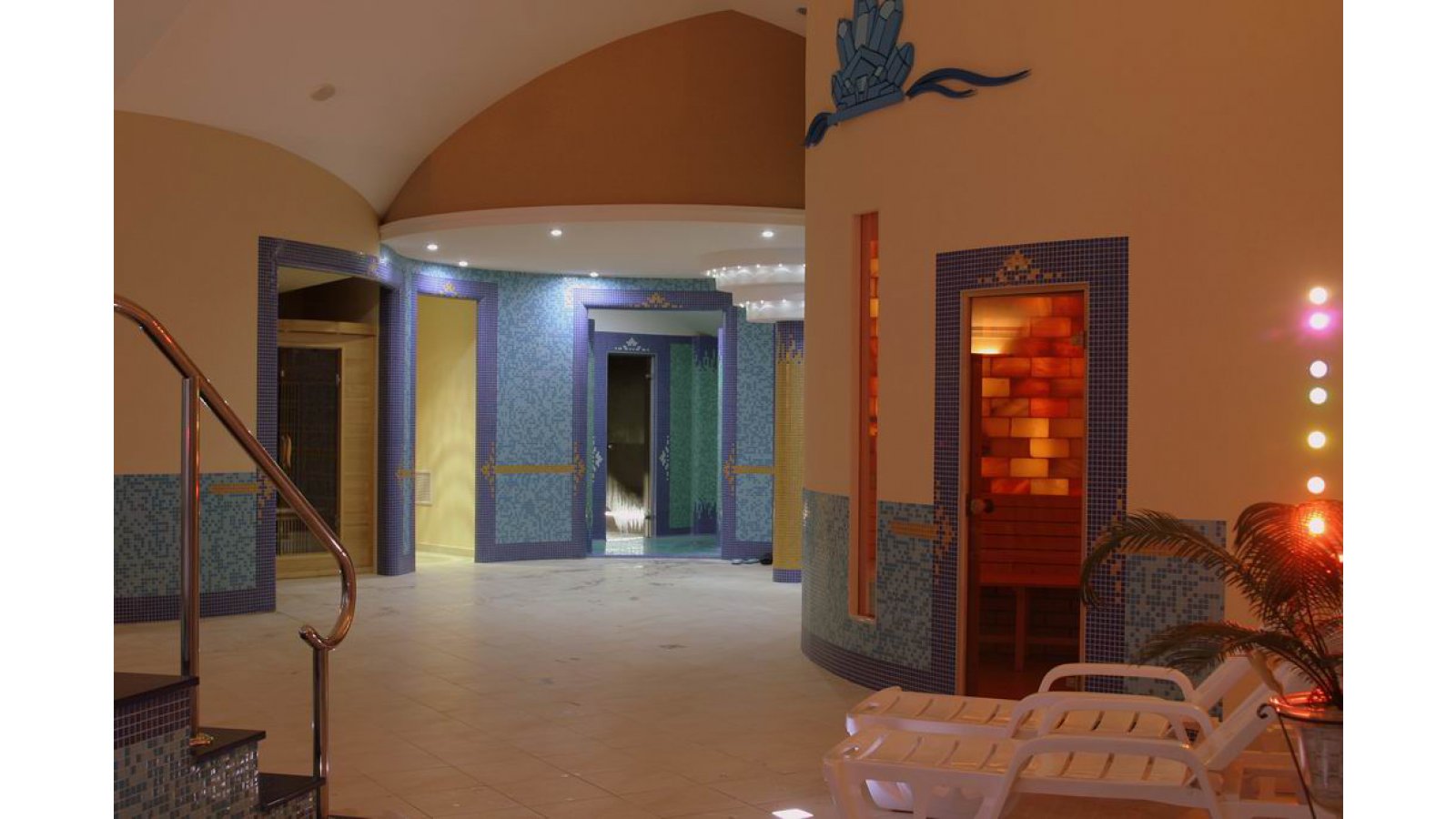 Kristály Hotel