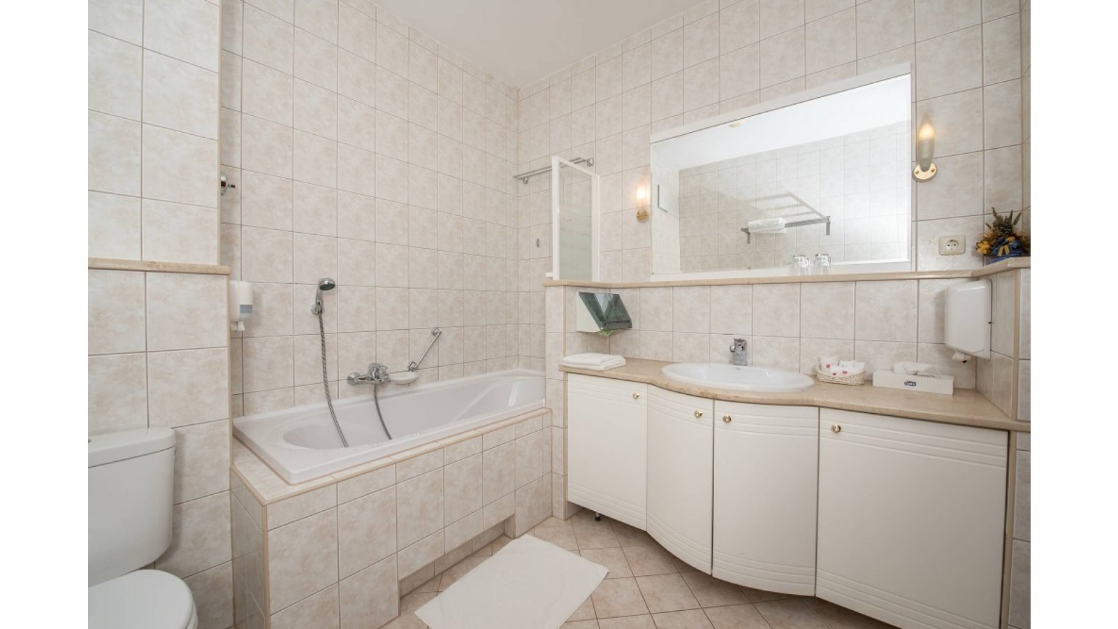 Hotel Szarvaskút és Kemencés Étterem