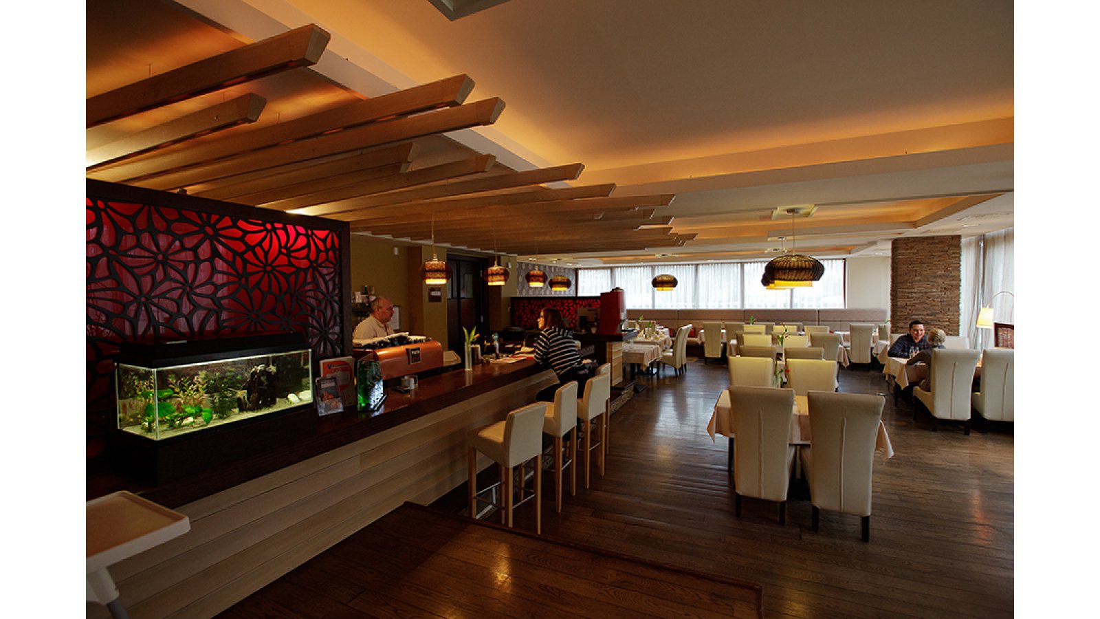 Bassiana Hotel és Étterem
