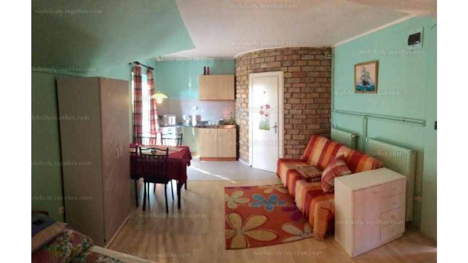 Pipacs Apartmanház Balatonboglár