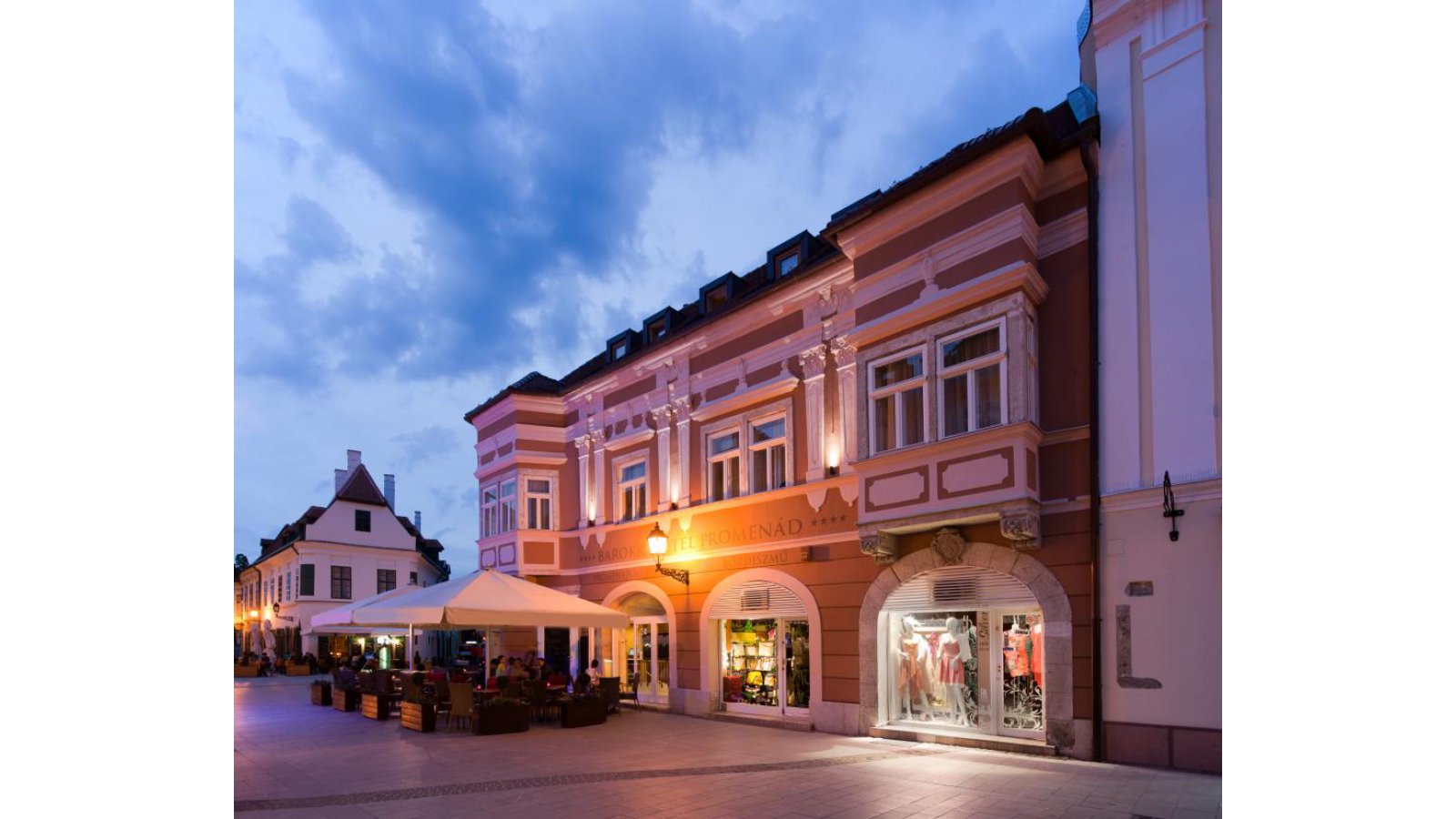 Barokk Hotel Promenád